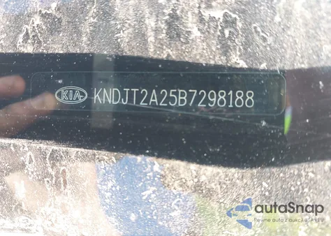 2011 Kia Soul + from USA, damaged, VIN KNDJT2A25B7298188